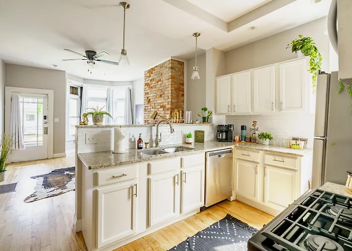 Jungle House Boutique Lofts - Downtown & Short North *