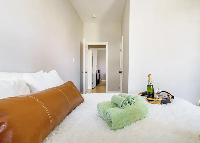 Jungle House Boutique Lofts - Downtown & Short North